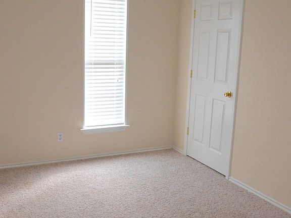 4th image of 2313 Liberty Ln