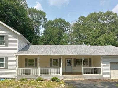 26 Seneca Rd, Mount Pocono, PA, 18344