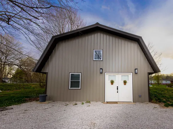 113 W Charles St, Paoli, IN 47454
