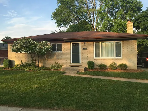 23028 Cora Ave, Farmington Hills, MI 48336