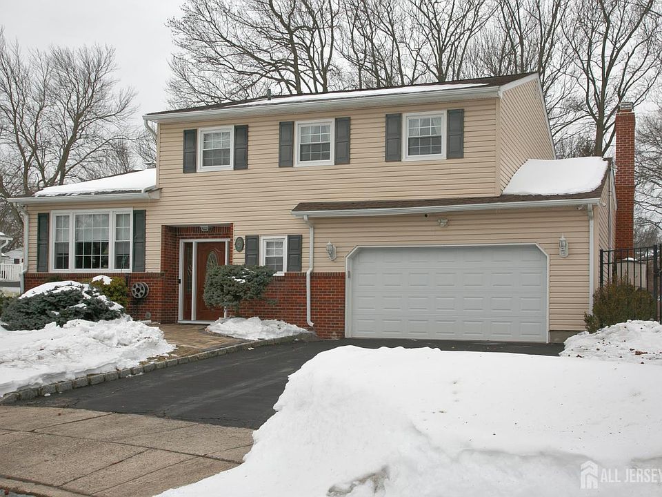 3 Hummingbird Ln, Edison, NJ 08820 | Zillow