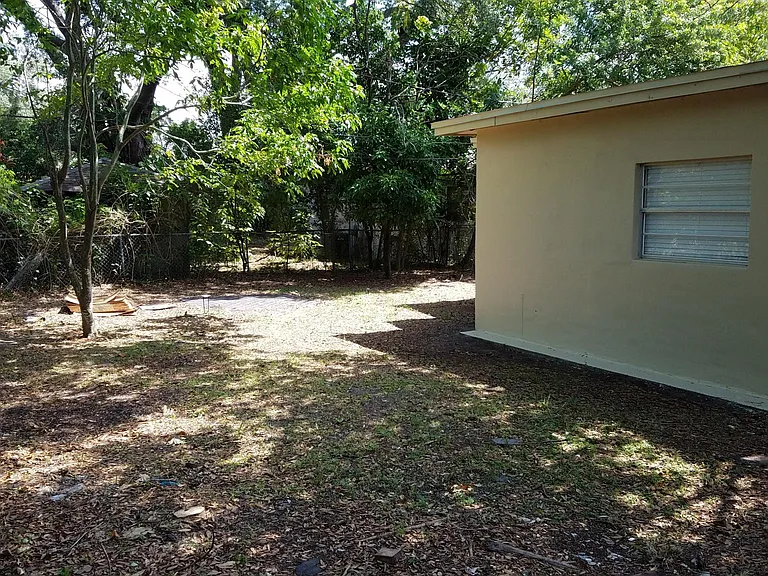 7708 Prato Ave — Photo 24
