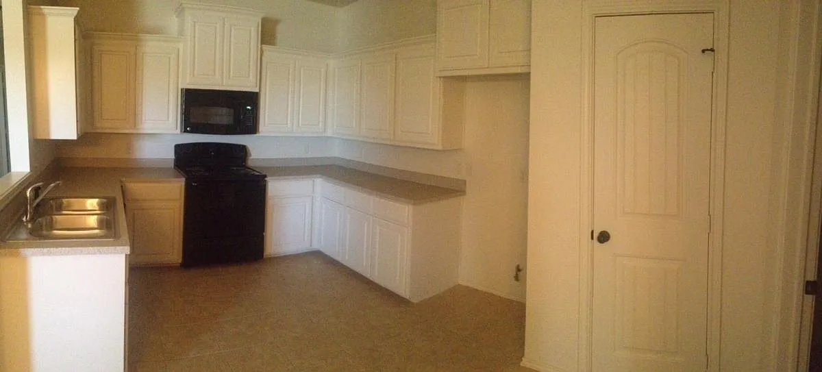 3 bed, 1500 sqft, $1,450 — Photo 2