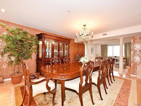 5th image of 100 Harbor View Drive #630
