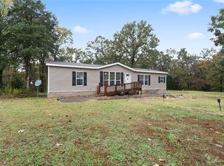 9037 Pine Grove Rd, Gentry, AR 72734