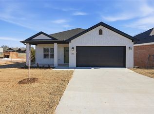 4569 Gibson St, Springdale, AR 72762