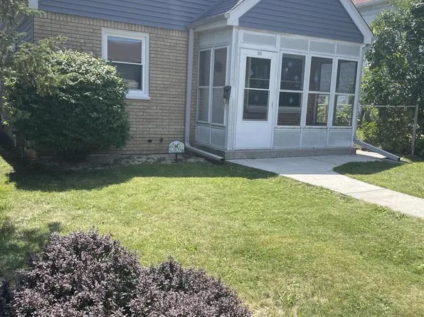 3839 East Hammond AVENUE, Cudahy, WI 53110