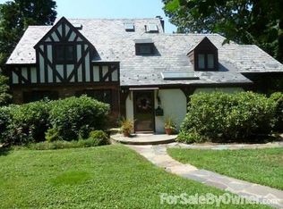 25 Oakland Dr, Port Washington, NY 11050