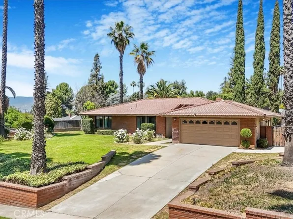 227 Candy Ln, Redlands, CA 92373