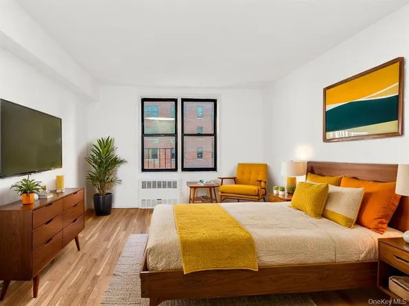 2165 Matthews Avenue image 6 of 23