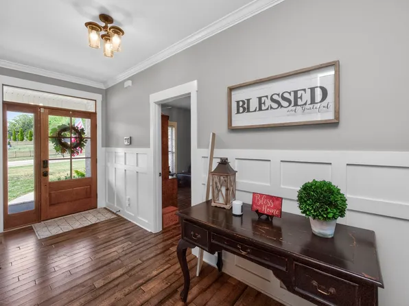 106 Renee Ct, Cottontown, TN 37048