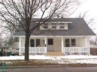 406 W Lake St N, South Lyon, MI 48178