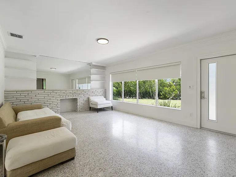 3415 N Flagler Dr — Photo 33