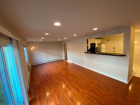 5th image of 8999 Kennedy Dr APT 1D