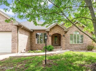 2901 Sunny Brook Dr, Jefferson City, MO 65109