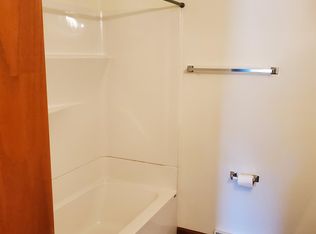 121 W Smith Ave, Oshkosh, WI 54901