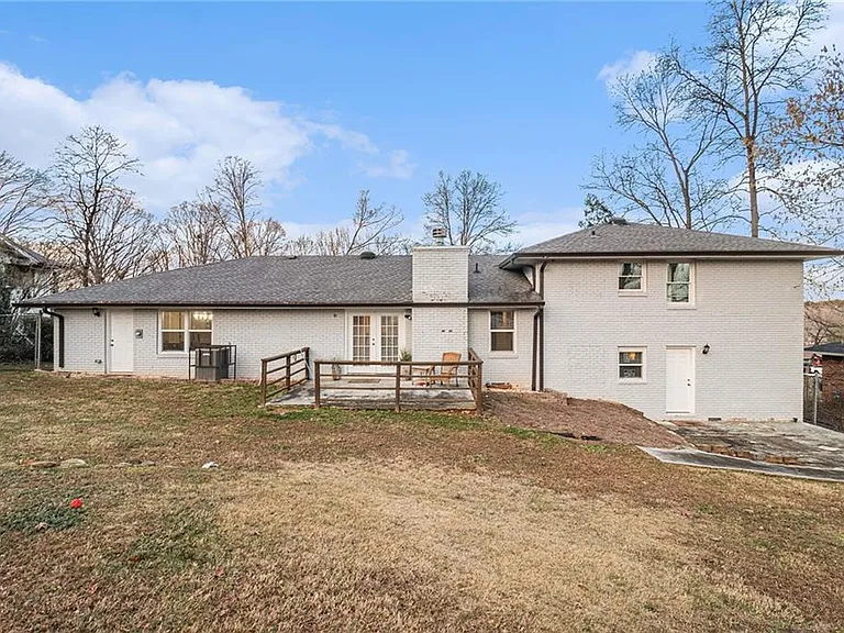 4181 Liffey Ln — Photo 10