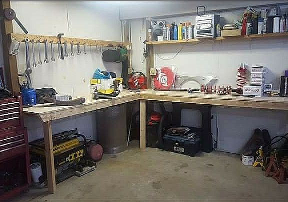 Garage workbench 