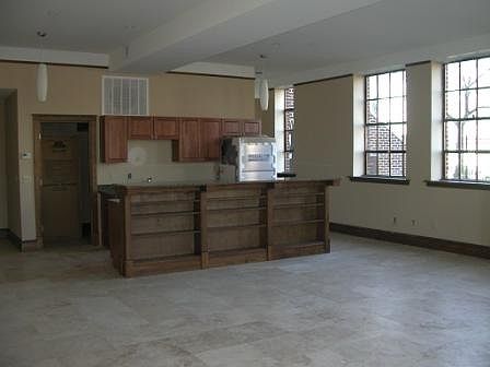 2nd image of 1000 E Martin Luther King Blvd #101
