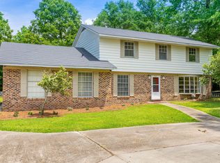 214 Springhill Dr, Hattiesburg, MS 39402