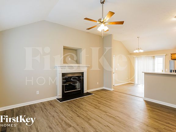 4th image of 112 Saddlestone Ct S