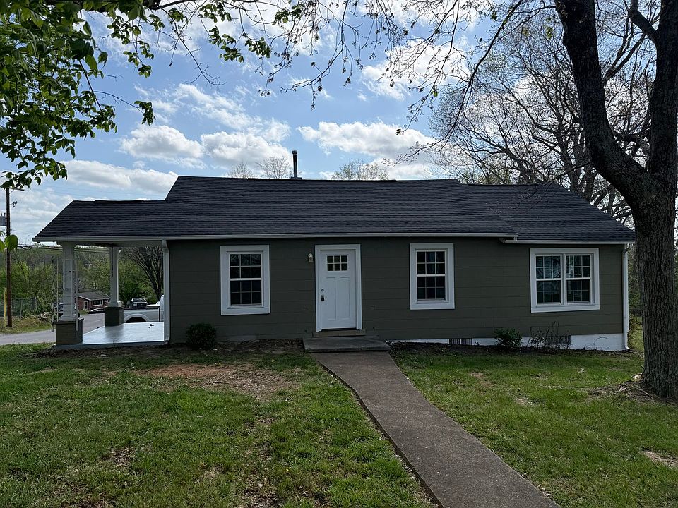 1st image of 411 Hietts Ln