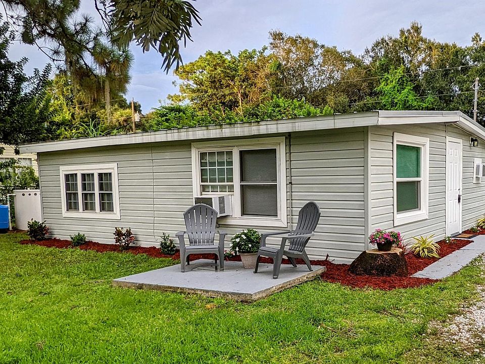 1st image of 2746 Winona Dr