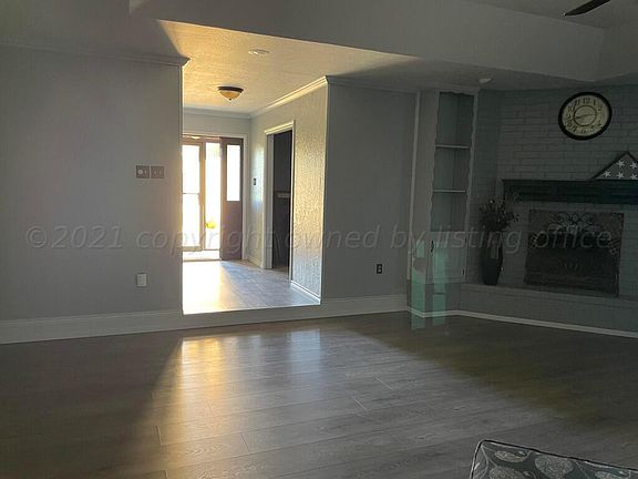3rd image of 2632 Evergreen St