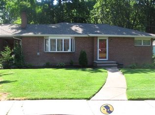 310 Schoolcraft Rd, Bergenfield, NJ 07621