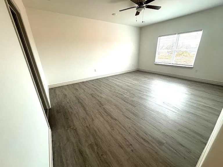 288 NE 25th St #288 — Photo 6