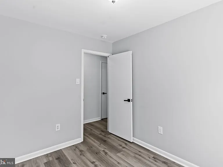 2060 Red Spruce Ct — Photo 21