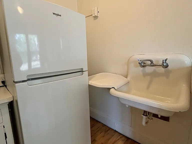 1756 Grand Ave — Photo 8