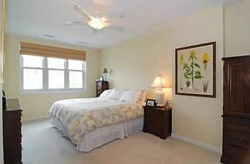 5th image of 1714 W Belmont Ave APT F