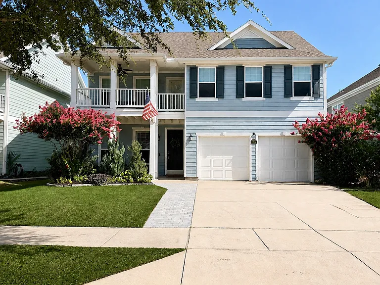 9033 Blackstone Dr — Photo 1