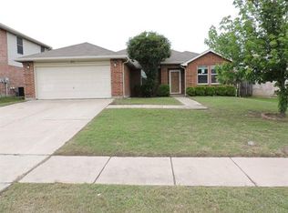 2036 Hopi Trl, Grand Prairie, TX 75052
