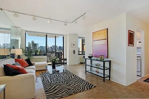 Rented by Corcoran | media 13