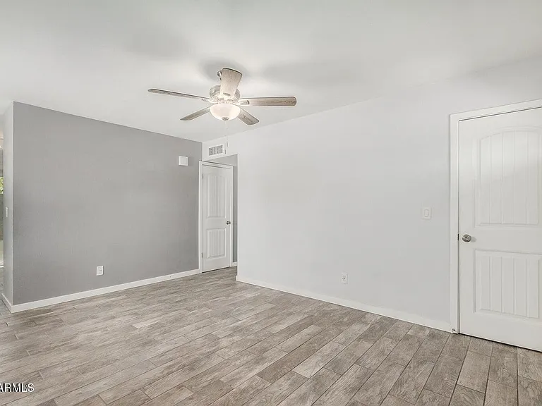1118 S McClintock Dr #1 — Photo 6