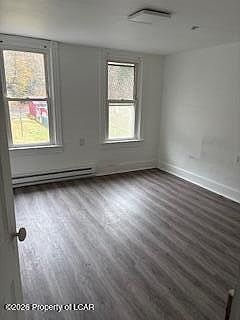 3rd image of 101 W Ridge St