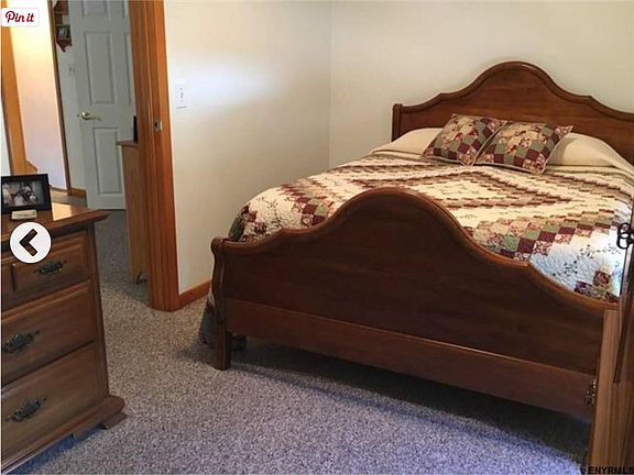 4th image of 40 Grove St #2