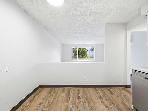 4th image of 513 NE 8th Ave APT A8