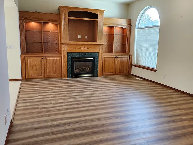 106 Prestwick Ln — Photo 16