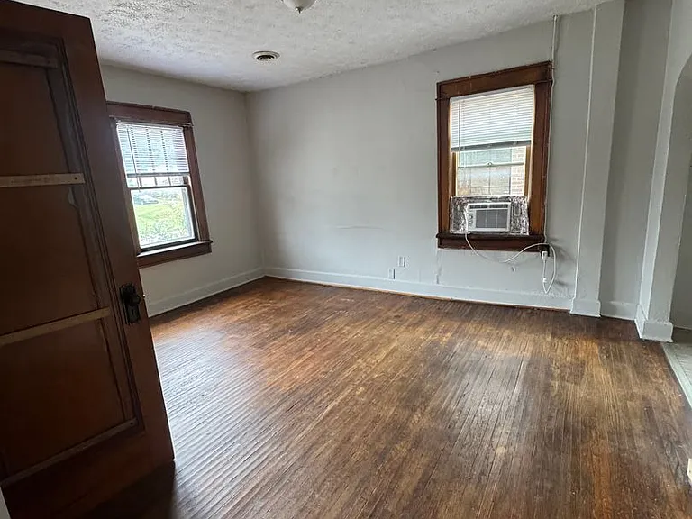 1500 S Walnut St #3 — Photo 8