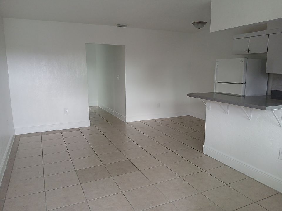 1st image of 5805 NW 7th Pl #10