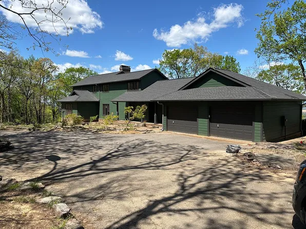 1097 Winrock Dr, Morrilton, AR 72110