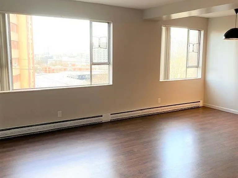 2020 Building — Photo 55
