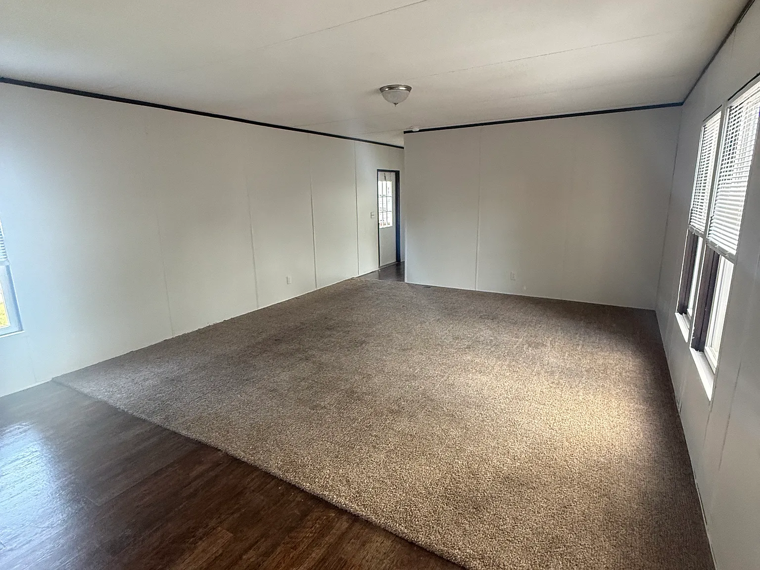 3 bed, 1152 sqft, $1,395 — Photo 3