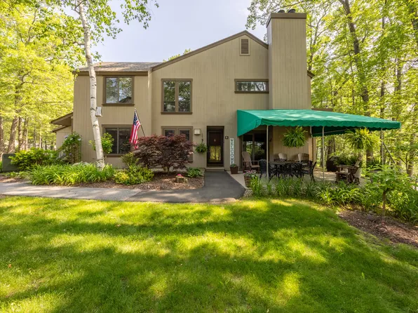 8 Cottonwood Drive #8, Avon, CT 06001