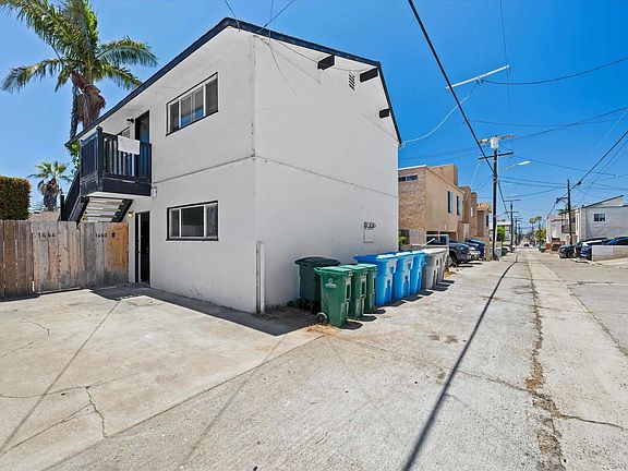 4th image of 1460-64 Grand Ave