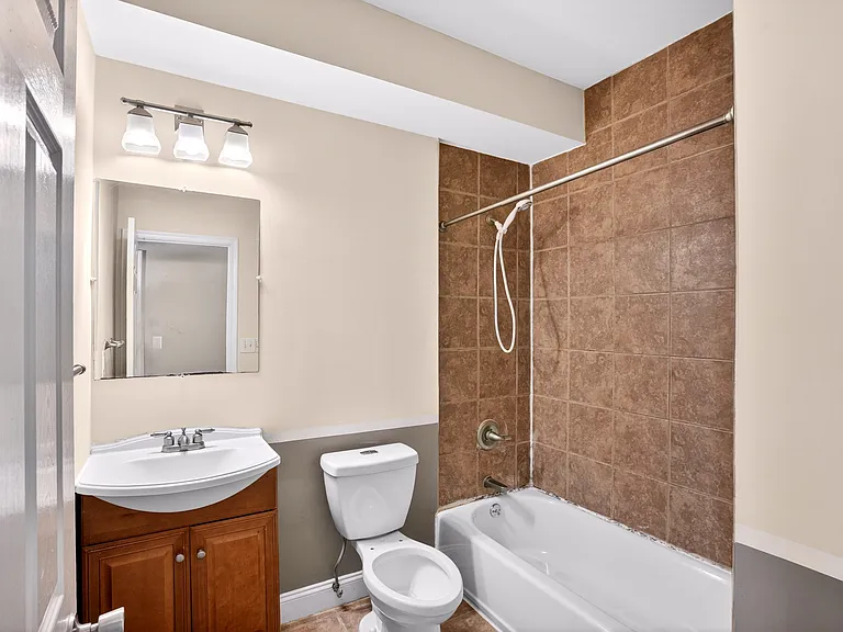 150 Van Horne St #2 — Photo 21