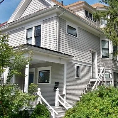 210 Williams St #2